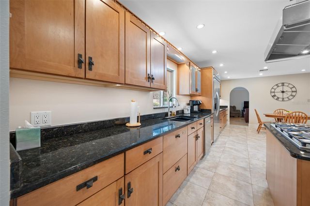 1813 N RIVERHILLS DRIVE, Temple Terrace, FL 33617