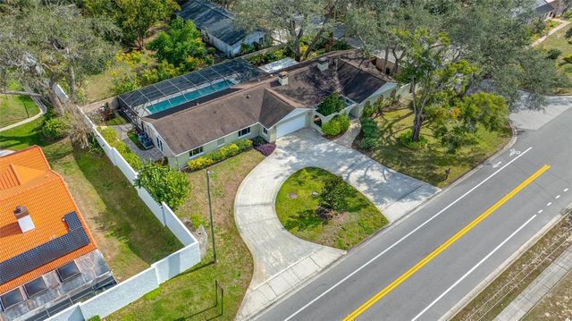 1813 N RIVERHILLS DRIVE, Temple Terrace, FL 33617