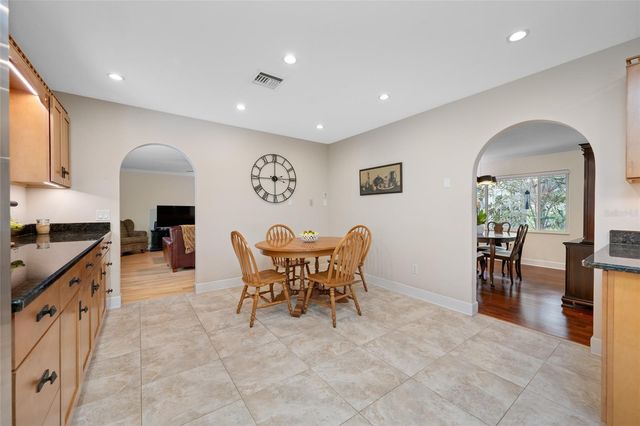 1813 N RIVERHILLS DRIVE, Temple Terrace, FL 33617