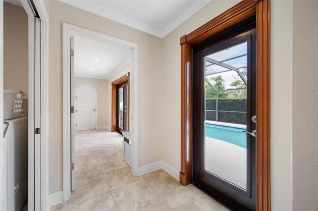 1813 N RIVERHILLS DRIVE, Temple Terrace, FL 33617