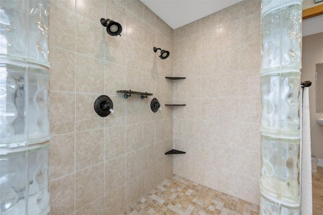 1813 N RIVERHILLS DRIVE, Temple Terrace, FL 33617