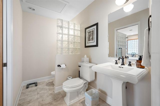 1813 N RIVERHILLS DRIVE, Temple Terrace, FL 33617