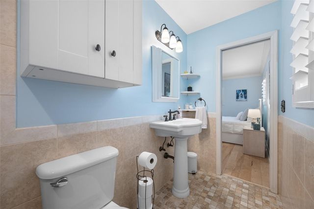 1813 N RIVERHILLS DRIVE, Temple Terrace, FL 33617