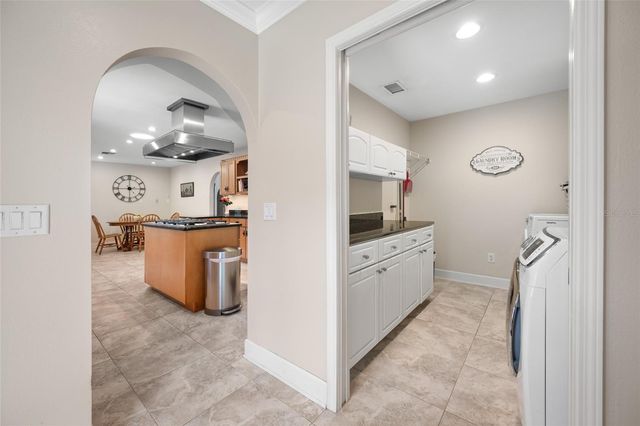 1813 N RIVERHILLS DRIVE, Temple Terrace, FL 33617