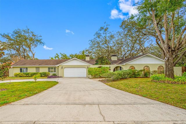 1813 N RIVERHILLS DRIVE, Temple Terrace, FL 33617