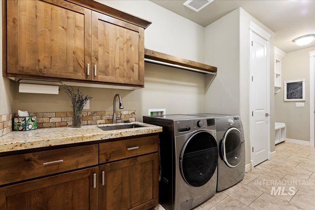 5838 W Tantallon St, Boise, ID 83714