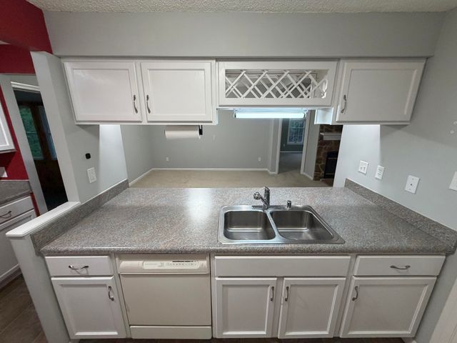 95 Indian Pointe DR, Hardy, VA 24101