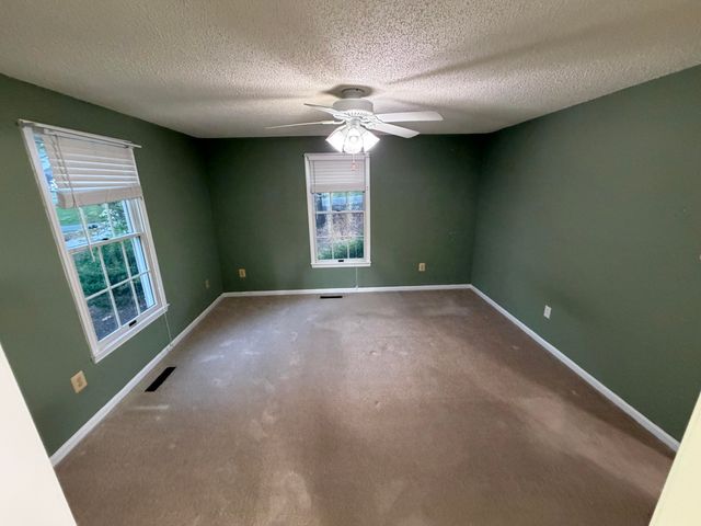 95 Indian Pointe DR, Hardy, VA 24101