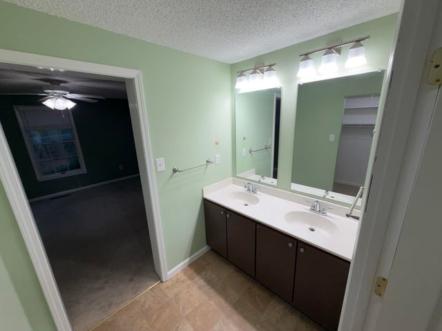 95 Indian Pointe DR, Hardy, VA 24101