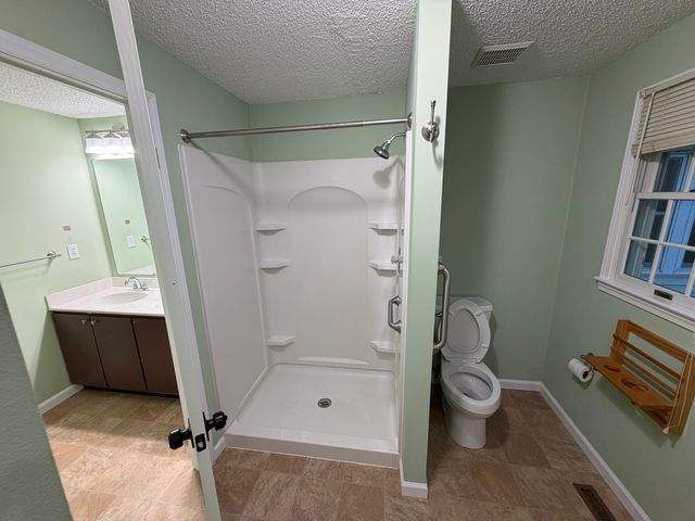 95 Indian Pointe DR, Hardy, VA 24101