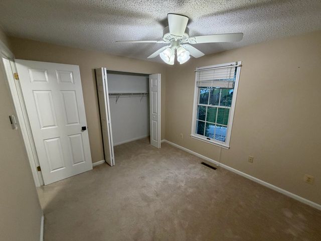 95 Indian Pointe DR, Hardy, VA 24101
