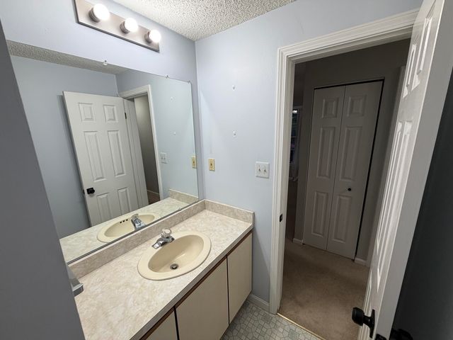 95 Indian Pointe DR, Hardy, VA 24101