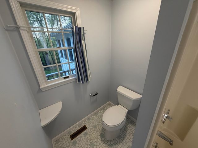 95 Indian Pointe DR, Hardy, VA 24101