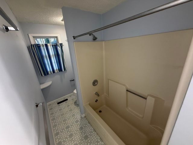 95 Indian Pointe DR, Hardy, VA 24101