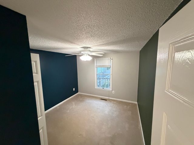 95 Indian Pointe DR, Hardy, VA 24101