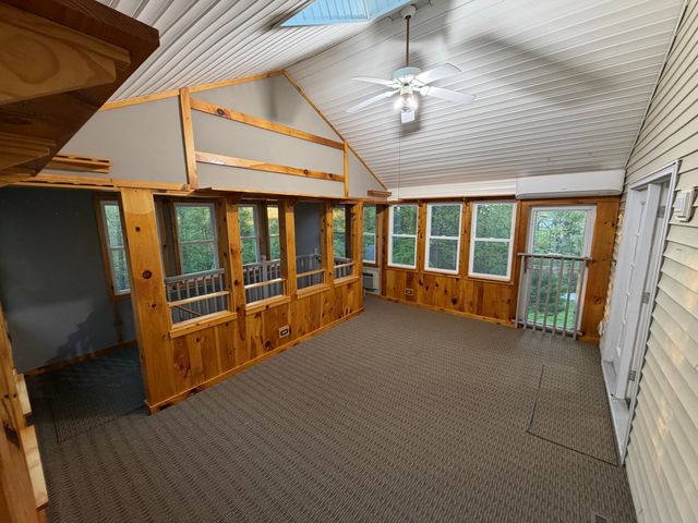 95 Indian Pointe DR, Hardy, VA 24101