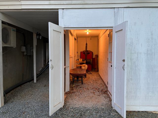 95 Indian Pointe DR, Hardy, VA 24101