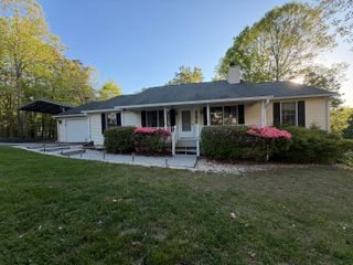 95 Indian Pointe DR, Hardy, VA 24101