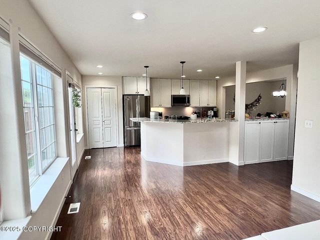 8927 Dry Creek Loop, #26, Anchorage, AK 99502