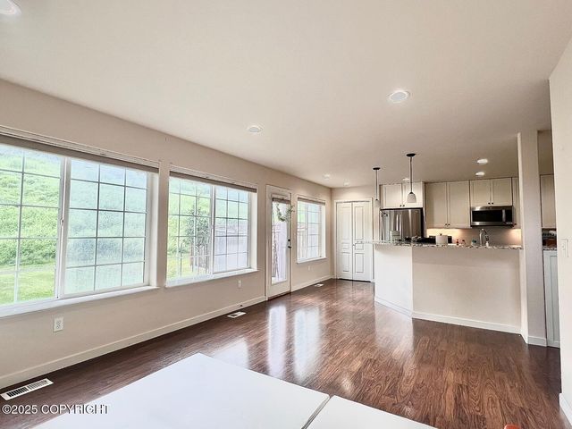 8927 Dry Creek Loop, #26, Anchorage, AK 99502