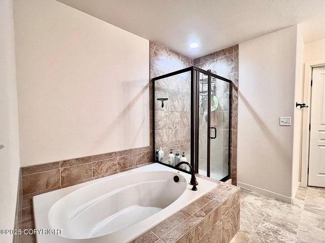 8927 Dry Creek Loop, #26, Anchorage, AK 99502