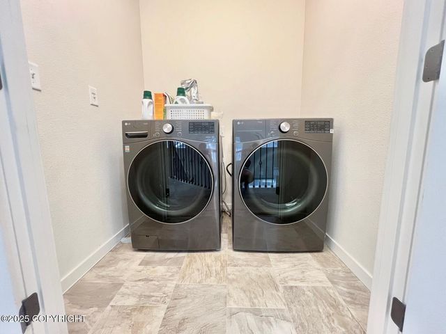 8927 Dry Creek Loop, #26, Anchorage, AK 99502