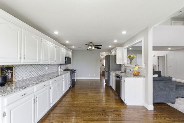 4302 N Quail Run Road, Ozark, MO 65721