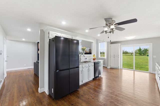 4302 N Quail Run Road, Ozark, MO 65721