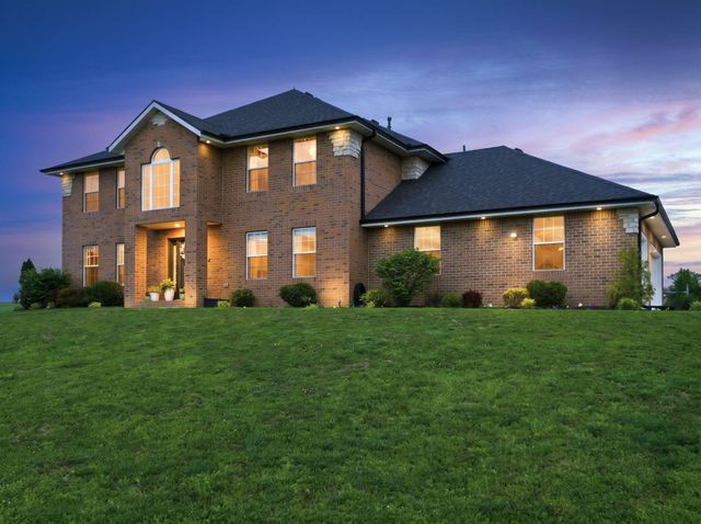 4302 N Quail Run Road, Ozark, MO 65721