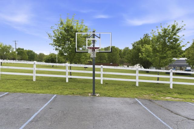 4302 N Quail Run Road, Ozark, MO 65721
