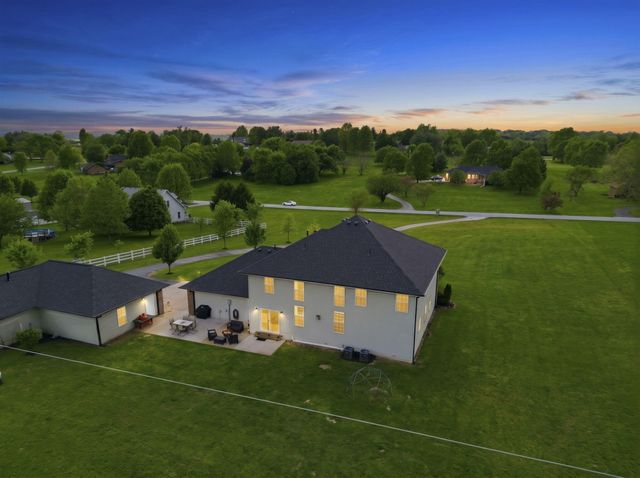 4302 N Quail Run Road, Ozark, MO 65721