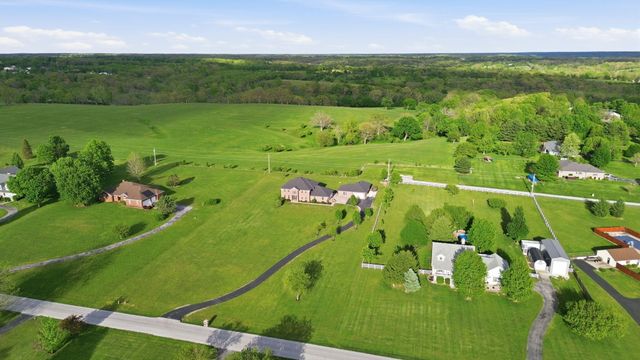 4302 N Quail Run Road, Ozark, MO 65721