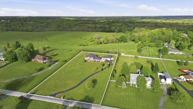 4302 N Quail Run Road, Ozark, MO 65721