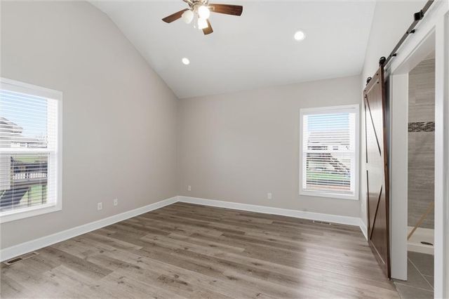 1104 SW 10th Terrace, Oak Grove, MO 64075