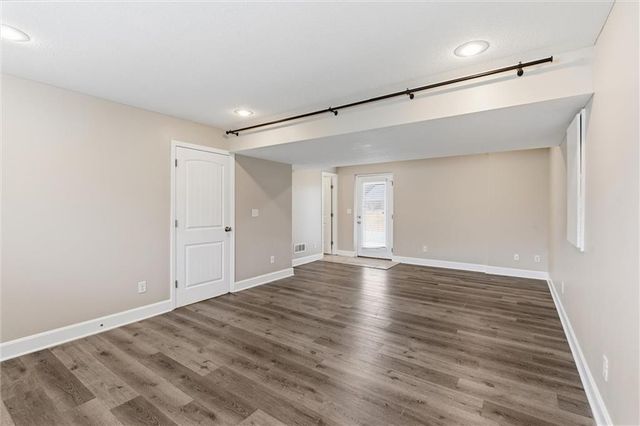 1104 SW 10th Terrace, Oak Grove, MO 64075