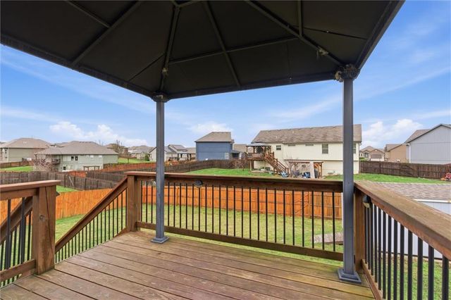 1104 SW 10th Terrace, Oak Grove, MO 64075