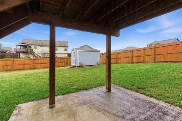 1104 SW 10th Terrace, Oak Grove, MO 64075