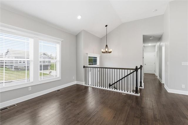 1104 SW 10th Terrace, Oak Grove, MO 64075