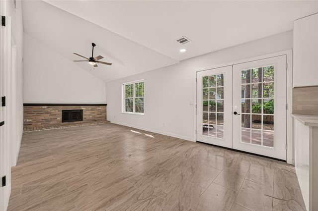 23 Lazy Morning Place, The Woodlands, TX 77381