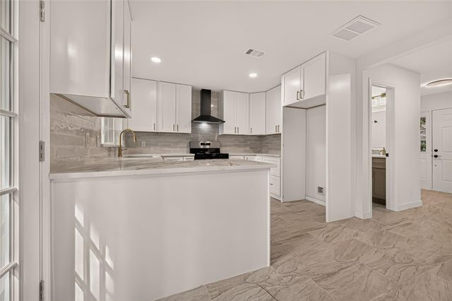 23 Lazy Morning Place, The Woodlands, TX 77381