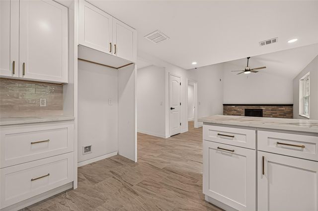 23 Lazy Morning Place, The Woodlands, TX 77381