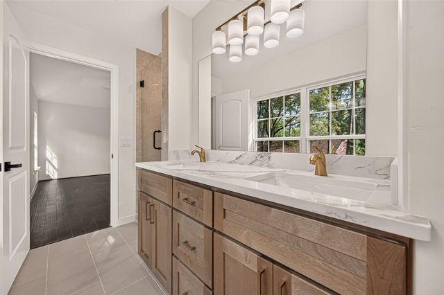 23 Lazy Morning Place, The Woodlands, TX 77381