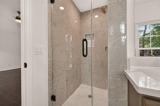 23 Lazy Morning Place, The Woodlands, TX 77381