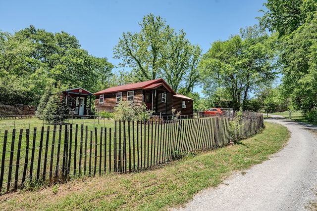 987 Old Elkton Pike, Fayetteville, TN 37334