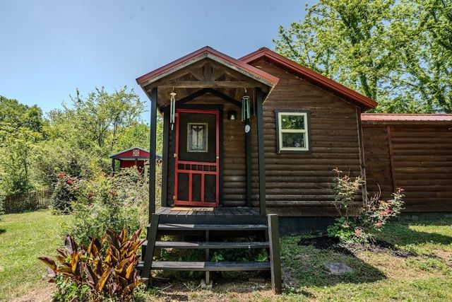 987 Old Elkton Pike, Fayetteville, TN 37334