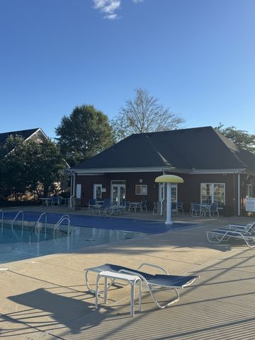 215 Crooked Creek Ln, Hendersonville, TN 37075