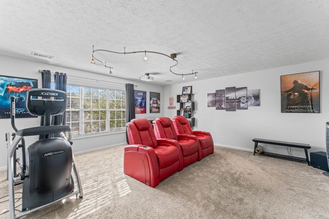 215 Crooked Creek Ln, Hendersonville, TN 37075