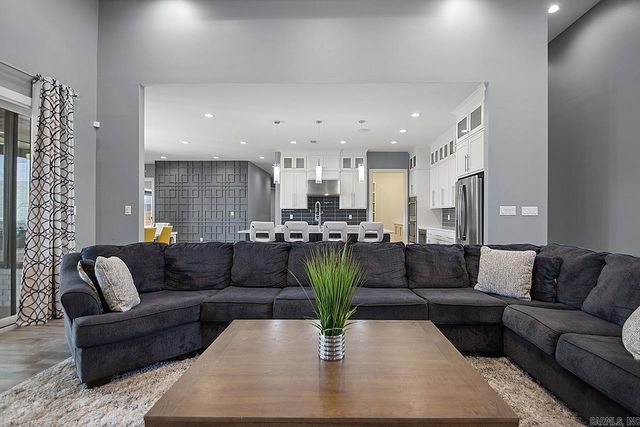 111 Eagle Ridge Drive, Maumelle, AR 72113