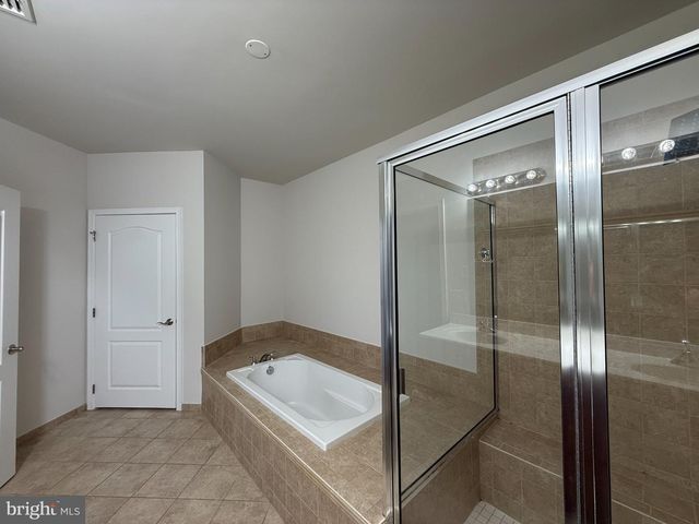 407 CARSON TER, Huntingdon Valley, PA 19006