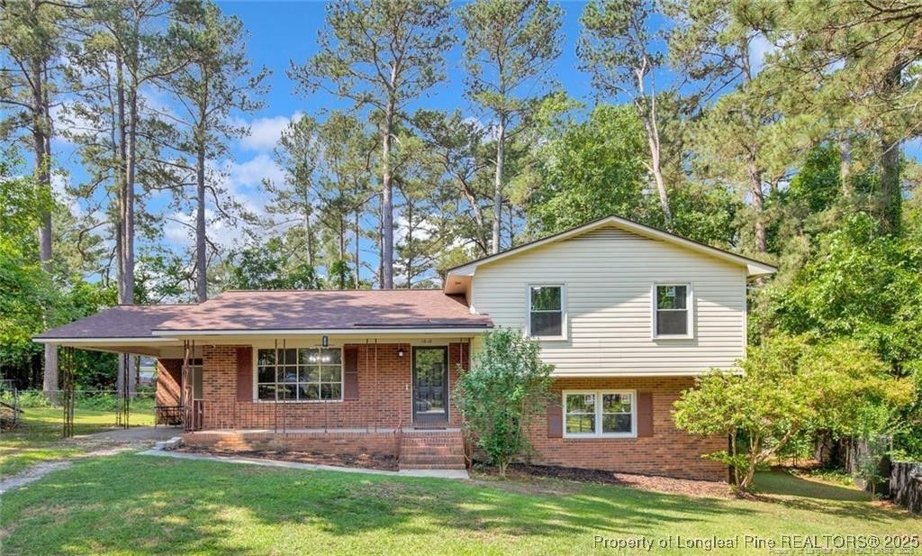 1618 Hickory Ridge Court, Fayetteville, NC 28304